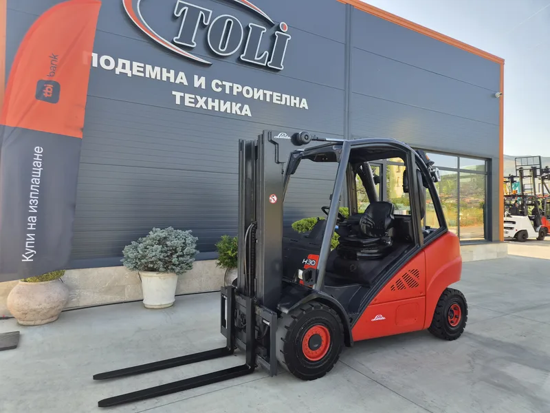 Мотокар Linde 3 тонен / ТРИПЛЕКС / ИЗРАВНИТЕЛ / ЛИЗИНГ !